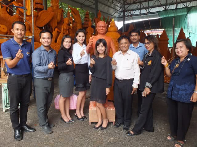 ช่างแกะเทียนรูปนายกฯตู่ ทำมินิฮาร์ท