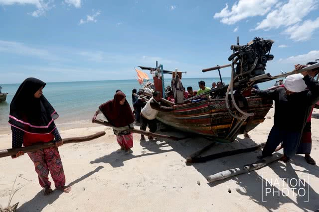 จับปูในบ้านปลา
วิถีประมงพื้นบ้าน ชายแดนใต้