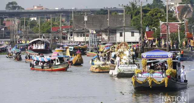 แห่เทียนพรรษาทางน้ำคลองบางกอกน้อย จ.นนทบุรี