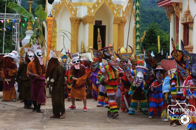 สีสันผีตาโขนโบราณ