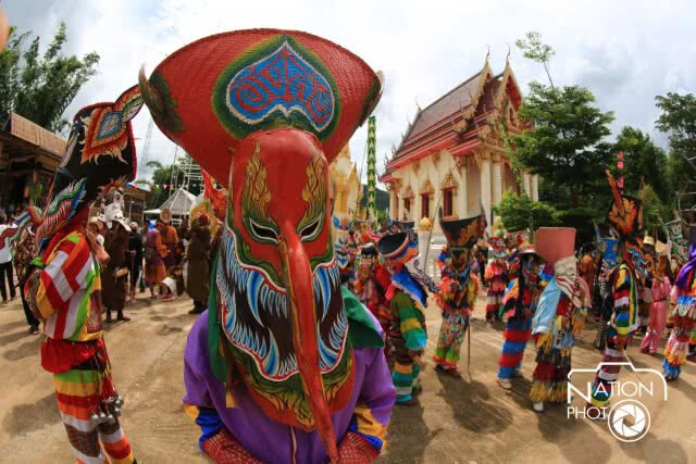 สีสันผีตาโขนโบราณ