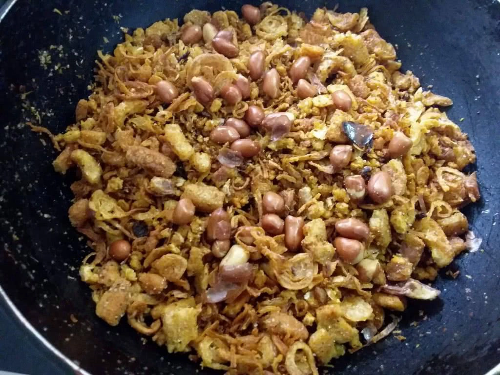 ครัวน้าคม : น้ำพริกกากหมู สูตรแห้ง กินเล่น กินเป็นกับแกล้ม กับข้าว ได้หมด เก็บง่าย