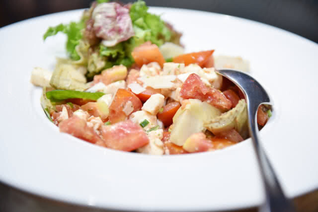 "Pling Prawns & shuck Oyster" ห้องอาหาร Atelier  โรงเรม Pullman Bangkok Grand Sukhumvit