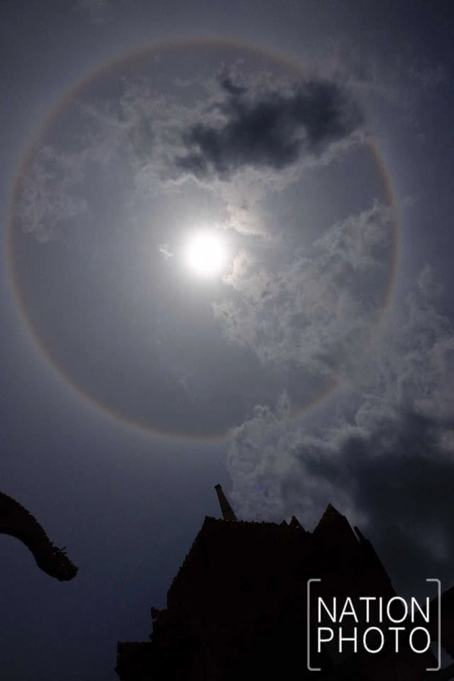 อีกครั้ง! เกิดปรากฏการณ์ พระอาทิตย์ทรงกลด