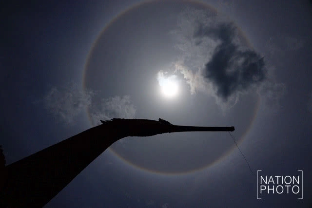 อีกครั้ง! เกิดปรากฏการณ์ พระอาทิตย์ทรงกลด