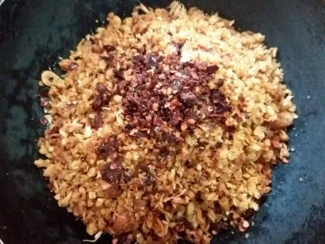 ครัวน้าคม : น้ำพริกกากหมู สูตรแห้ง กินเล่น กินเป็นกับแกล้ม กับข้าว ได้หมด เก็บง่าย