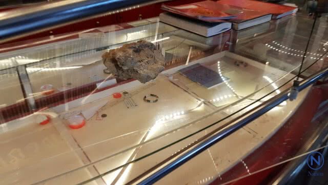 โจรบุกเดี่ยวร้านทองคว้าก้อนหินทุบกระจกกวาดแหวนทอง 20วง ตร.เร่งสกัดจับ