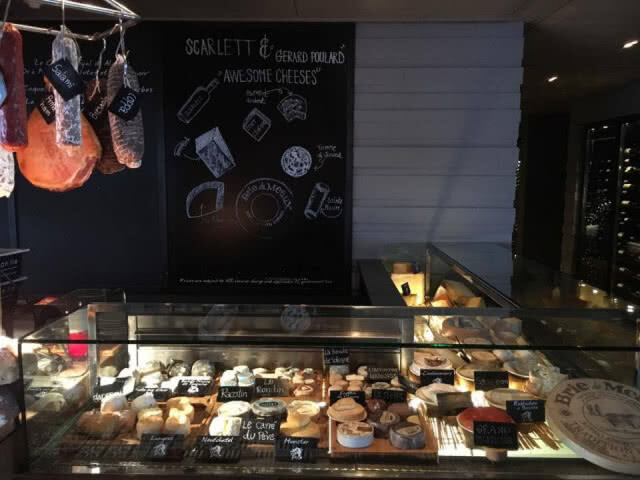 อร่อยปักหมุด : อาหารฝรั่งเศสต้นตำรับพร้อมวิวสวยๆ ที่ห้องอาหาร The Scarlett wine bar & Restaurant