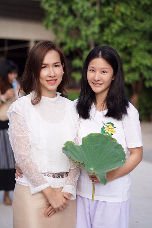 อนุโมทนาบุญ 
พริตตี้เงินล้าน‘สต็อป-ณัฐฐา’ 
เข้าวัดบวชชี แทนคุณพ่อแม่