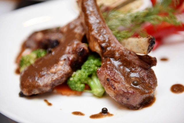 อร่อยปักหมุด : อร่อยและสุขภาพดีไปกับเมนูอะลาคาสและอะลาคาสบัฟเฟ่ต์อาหารเวียดนามดั้งเดิม ที่ เลอ ดานัง