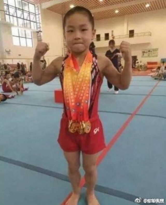 โอ้โห! เด็ก 7 ขวบ มีกล้ามสวย แน่นเปรี๊ยะ!