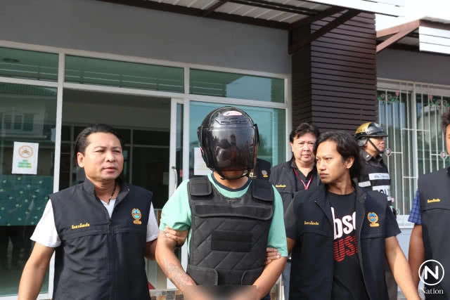 ตำรวจโชคชัยคุมตัวขาโจ๋รุมตื้บ "ลุงขับรถกะป๊อ" ทำแผน 7 จุด