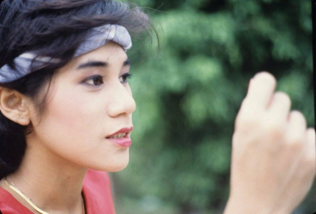 "แหวน"  ศิลปินอันเป็นที่รัก
กับผลงานแห่งความคิดถึง