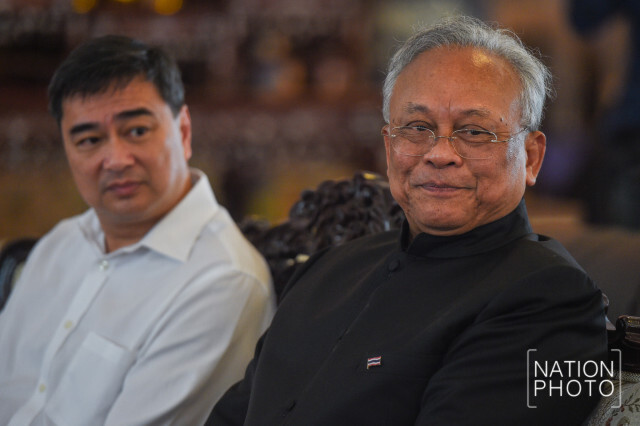 "สุเทพ" ทำบุญวันเกิด 68 ปี ที่วัดชลประทานรังสฤษดิ์