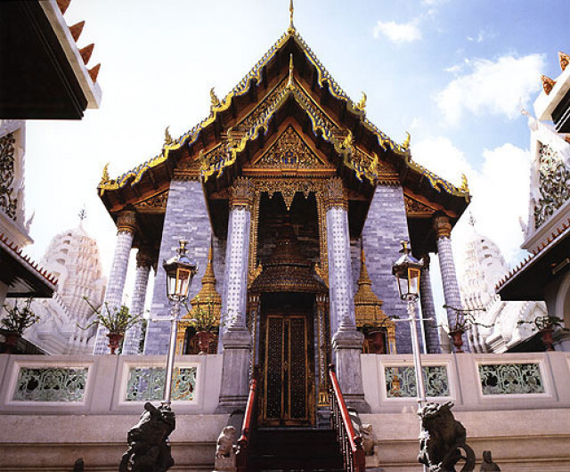 ทำบุญไหว้พระ 10 วัด 10 รัชกาล 
ในวันพระใหญ่ "อาสาฬหบูชา"