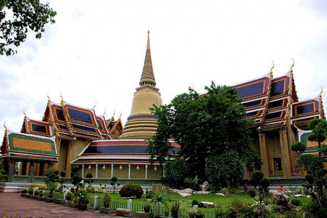 ทำบุญไหว้พระ 10 วัด 10 รัชกาล 
ในวันพระใหญ่ "อาสาฬหบูชา"
