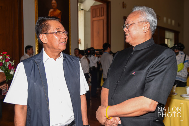 "สุเทพ" ทำบุญวันเกิด 68 ปี ที่วัดชลประทานรังสฤษดิ์