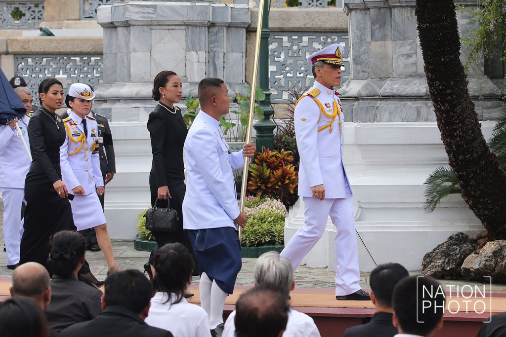 สมเด็จพระเจ้าอยู่หัว ทรงบำเพ็ญพระราชกุศล วันอาสาฬหบูชา สมเด็จพระเจ้าอยู่หัว ทรงบำเพ็ญพระราชกุศล วันอาสาฬหบูชา