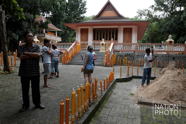 ถวายเทียนพรรษา วัดไม่ใช้ไฟฟ้า หนึ่งเดียวในภูเก็ต