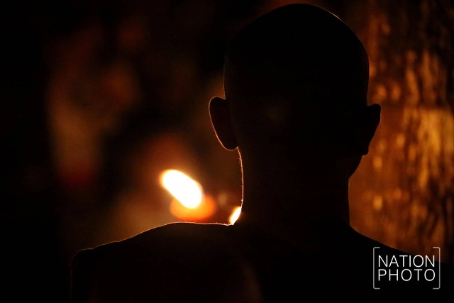 เข้าพรรษา กระจ่างด้วยแสงเทียน วัดทีไม่ใช้ไฟฟ้า หนึ่งเดียวในภูเก็ต