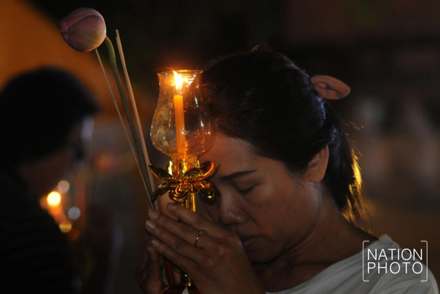 เวียนเทียนวันอาสาฬหบูชา ที่วัดราชบพิธสถิตมหาสีมารามราชวรวิหาร