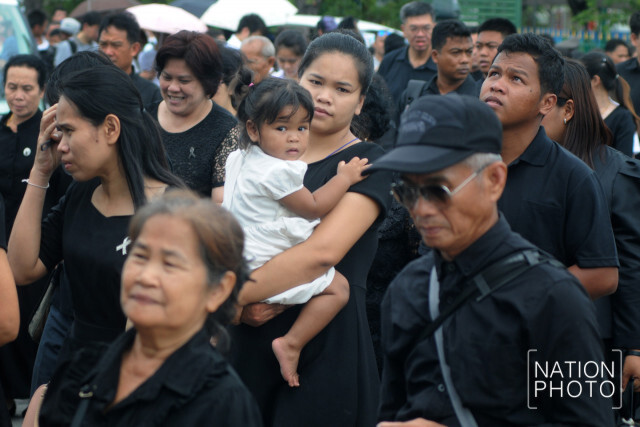 ประชาชนเข้ากราบสักการะพระบรมศพฯ