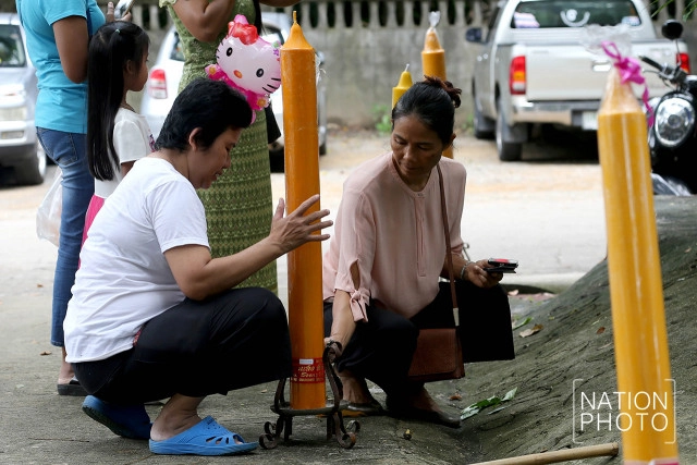 ถวายเทียนพรรษา วัดไม่ใช้ไฟฟ้า หนึ่งเดียวในภูเก็ต