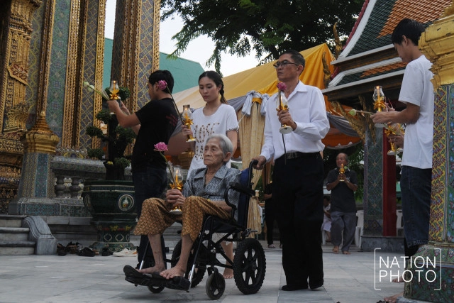 เวียนเทียนวันอาสาฬหบูชา ที่วัดราชบพิธสถิตมหาสีมารามราชวรวิหาร