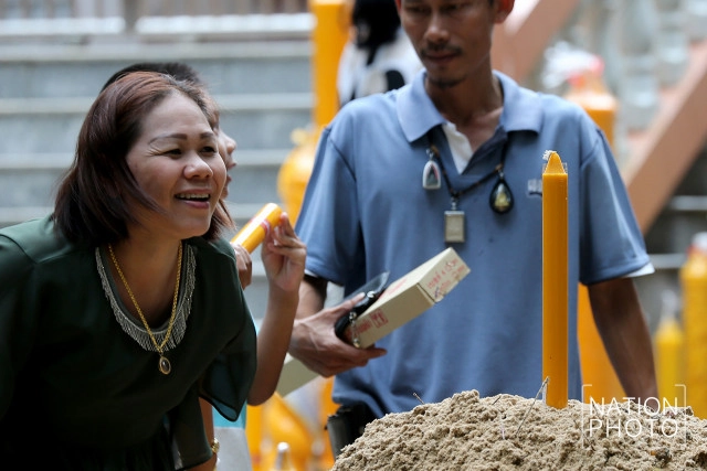 ถวายเทียนพรรษา วัดไม่ใช้ไฟฟ้า หนึ่งเดียวในภูเก็ต