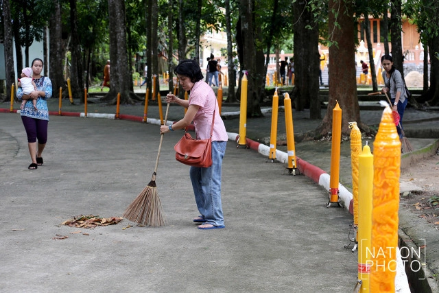 ถวายเทียนพรรษา วัดไม่ใช้ไฟฟ้า หนึ่งเดียวในภูเก็ต