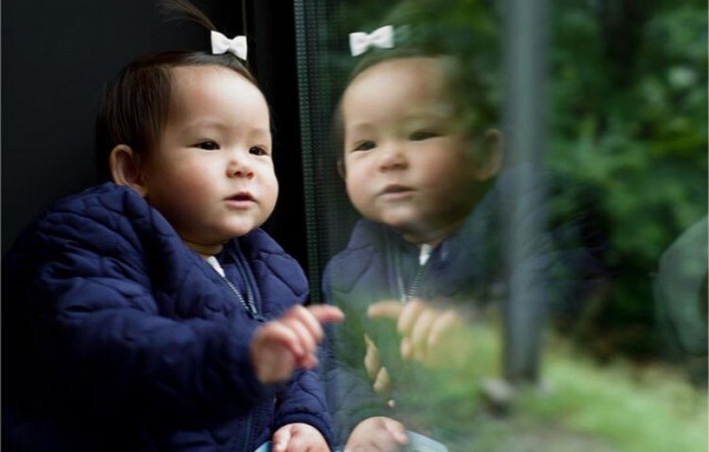 น่าเอ็นดู! "น้องริชา" ลูก "แอน-ภูริ" เที่ยว "สวิส-ฝรั่งเศส"