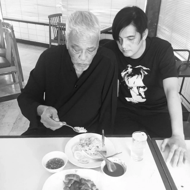 "พ่อ" เลี้ยงมาแบบชีวิต "ลูกผู้ชาย"
จากใจ "หนุ่ม" ศรราม ถึง "ป๋าเดียร์" ชุมพร เทพพิทักษ์