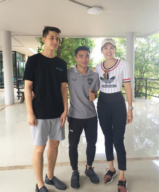 "นุสบา" ตามคุม
"น้องปุณณ์" เรียนอเมริกา