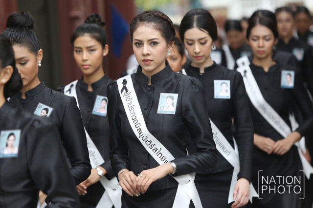 ผู้เข้าประกวดมิสยูนิเวิร์สไทยแลนด์ 2017 ขอพรศาลหลักเมืองเยี่ยมชมวัดพระแก้ว