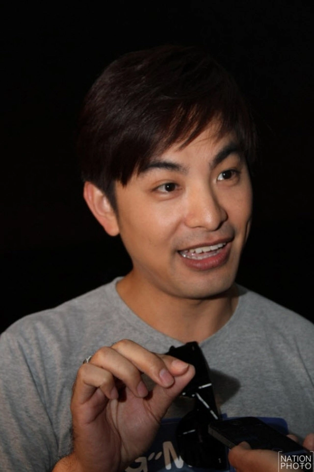 เรื่องรักที่ไม่ลับของ "เอส-วรฤทธิ์"