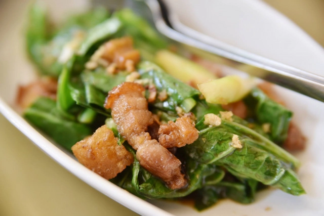 Metro on wireless  ร้านอาหารไทย สไตล์สตรีทฟู้ด โรงแรม อินดิโก้ กรุงเทพ ถนนวิทยุ