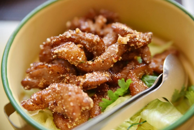 Metro on wireless  ร้านอาหารไทย สไตล์สตรีทฟู้ด โรงแรม อินดิโก้ กรุงเทพ ถนนวิทยุ