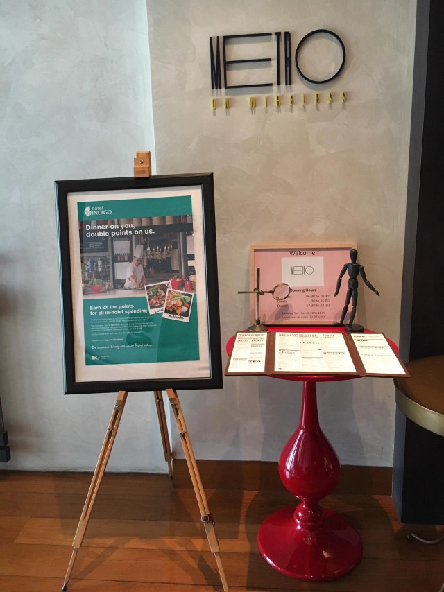 Metro on wireless  ร้านอาหารไทย สไตล์สตรีทฟู้ด โรงแรม อินดิโก้ กรุงเทพ ถนนวิทยุ