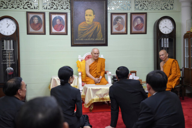 "สมเด็จพระสังฆราช" ทรงตรัสกับ "บิ๊กตู่" ซื่อกินไม่หมดคดกินไม่นาน