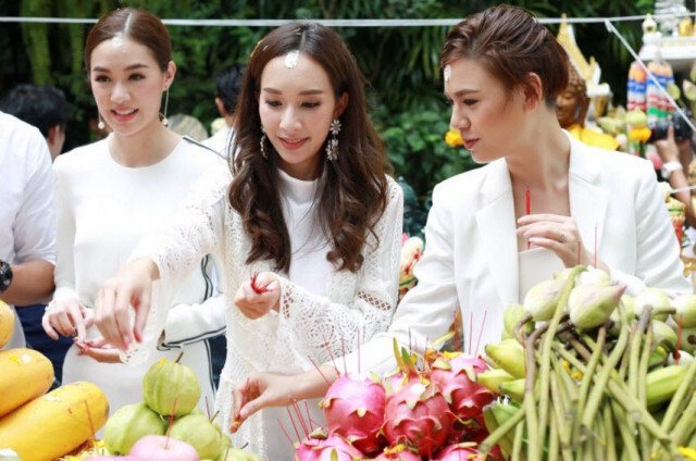 "มิ้นท์" เลี่ยงไม่ให้สัมภาษณ์ หลังถูกโยงเป็นนางเอก ม. ใน #ต่ำตมไม่หยุด