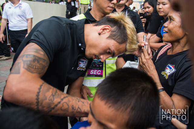 ทัพช้างศึก เดินทางมาถึงสนาม ก่อนดวลเกาหลีเหนือ ศึกคิงส์คัพ