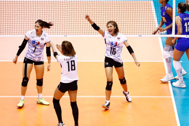 รวมภาพสุดประทับใจ!! วอลเลย์สาวไทย อัดบราซิล 3 เซตรวด