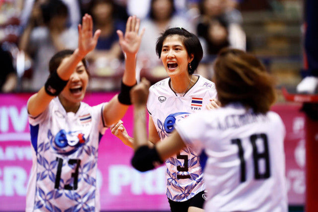 รวมภาพสุดประทับใจ!! วอลเลย์สาวไทย อัดบราซิล 3 เซตรวด