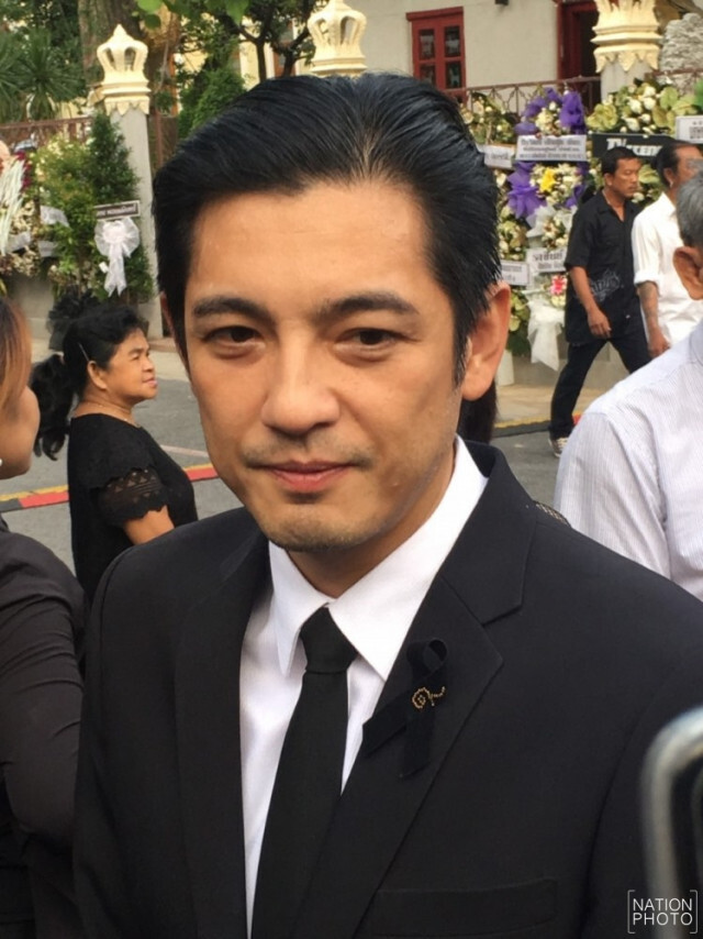"ศรราม" สุดซาบซึ้ง "พระองค์โสมฯ" ประทานน้ำหลวงอาบศพ "ป๋าเดียร์"