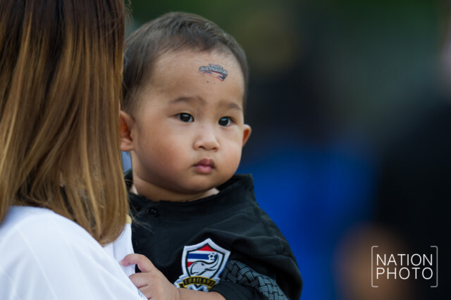 บรรยากาศกองเชียร์ทีมชาติไทย ก่อนการแข่งขันฟุตบอลชิงถ้วยพระราชทาน คิงส์คัพ ครั้งที่ 45 นัดชิงชนะเลิศ