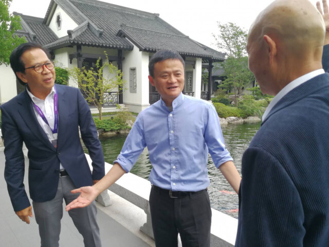 สัมภาษณ์พิเศษ "แจ็ค หม่า"เปิดใจ"สุทธิชัย หยุ่น"
ประกาศนำทีมผู้บริหารมาไทย "ยกระดับความเป็นหุ้นส่วน"