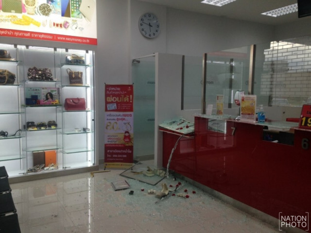 คนร้ายควงปืนบุกปล้นโรงรับจำนำได้ทรัพย์นับล้าน