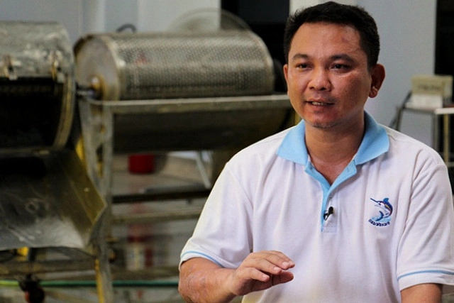 นวัตกรรมใหม่งานวิจัยกรมประมง
เครื่อง"ขอดเกล็ดปลา"
ขอดเกล็ดปลา 25-30 กก.ใน 5 นาที