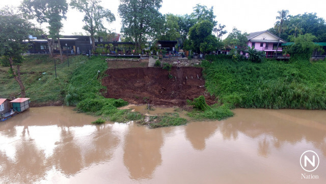 ตลิ่งแม่น้ำน่านเมืองพิษณุโลกทรุดตัว หลังฝนตกหนัก