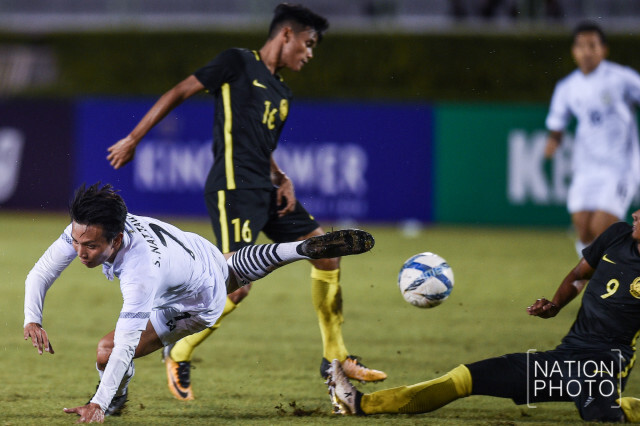 ช้างศึก U-23 ชนะ เสือเหลือง 3-0 รั้งจ่าฝูง